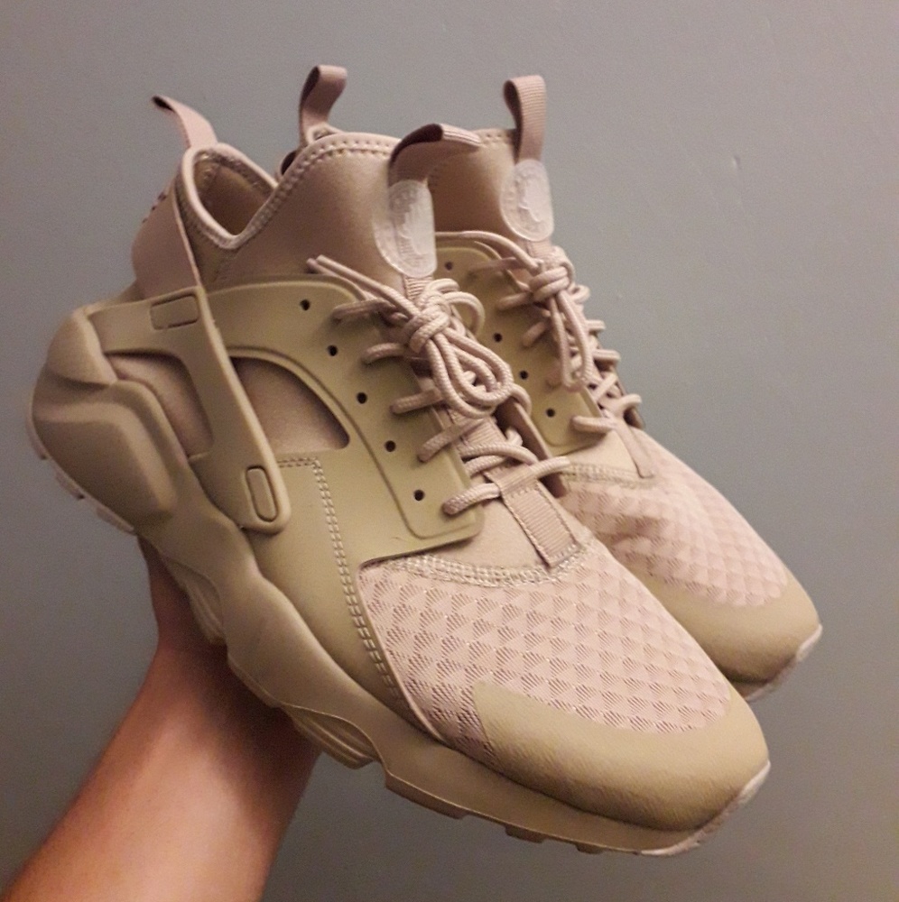 Nike Air Ultra Huaraches Wheats NWOT
